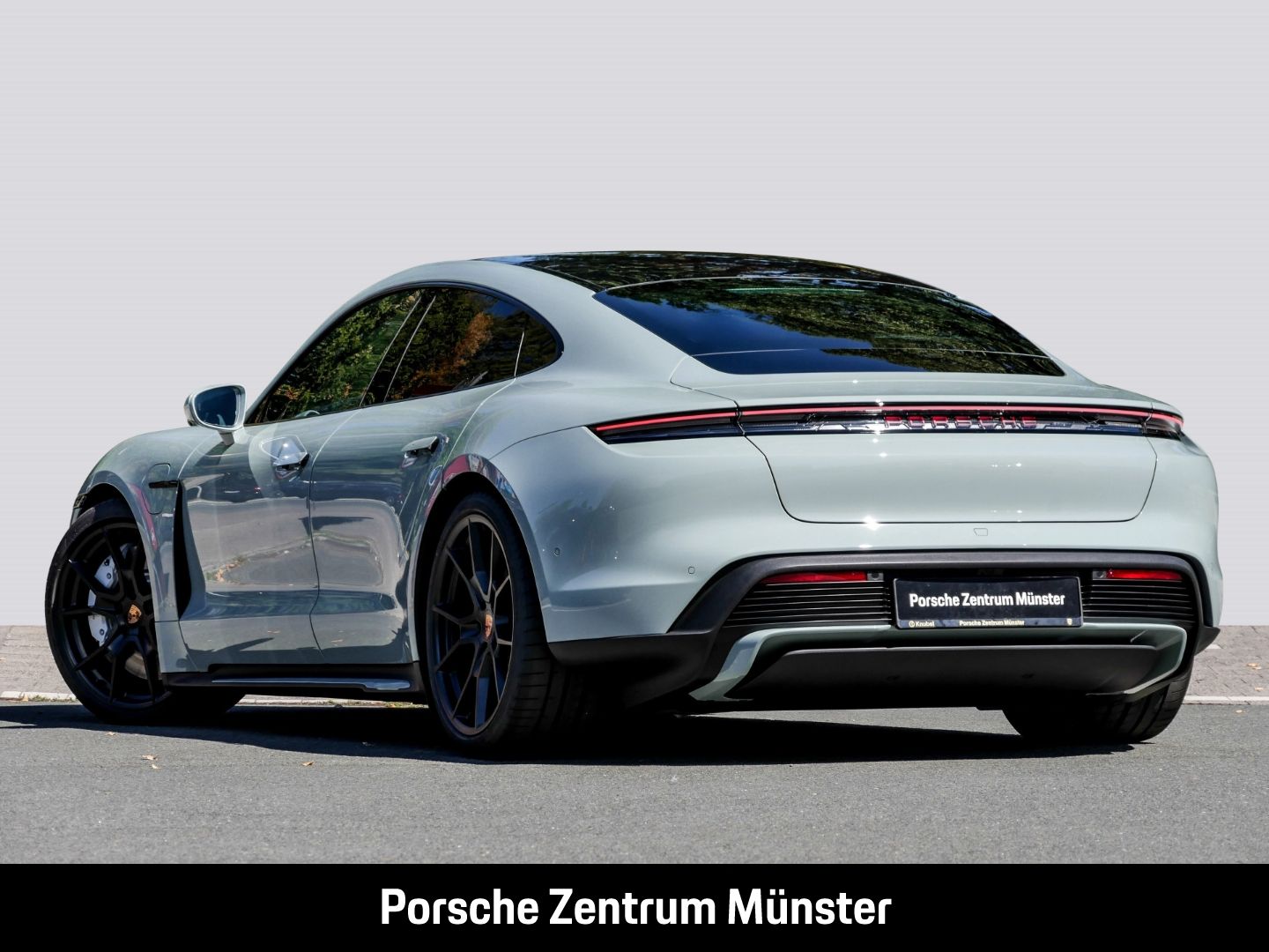 Porsche Taycan Black Edition Clubleder InnoDrive Head-Up imagem 3