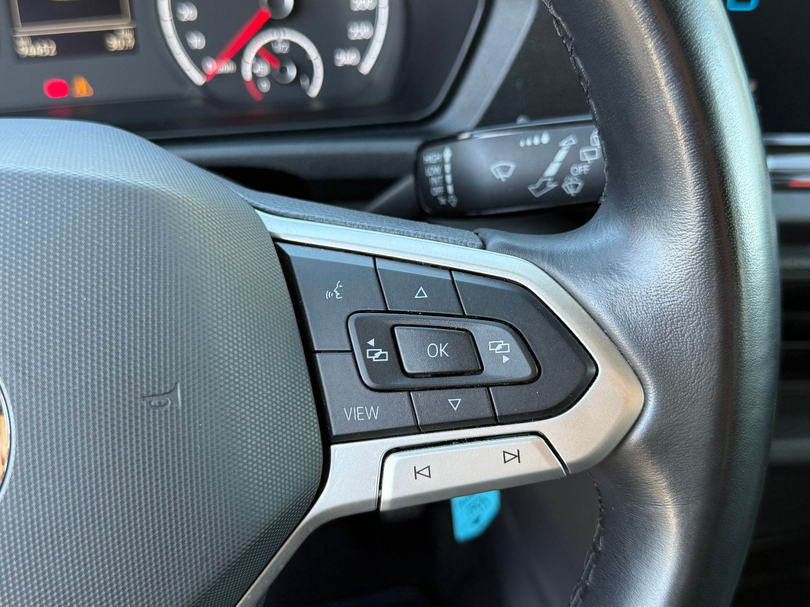 Fahrzeugabbildung Volkswagen Caddy 2.0 TDI ACC AHK DAB Navi PDC SHZ Winterpak