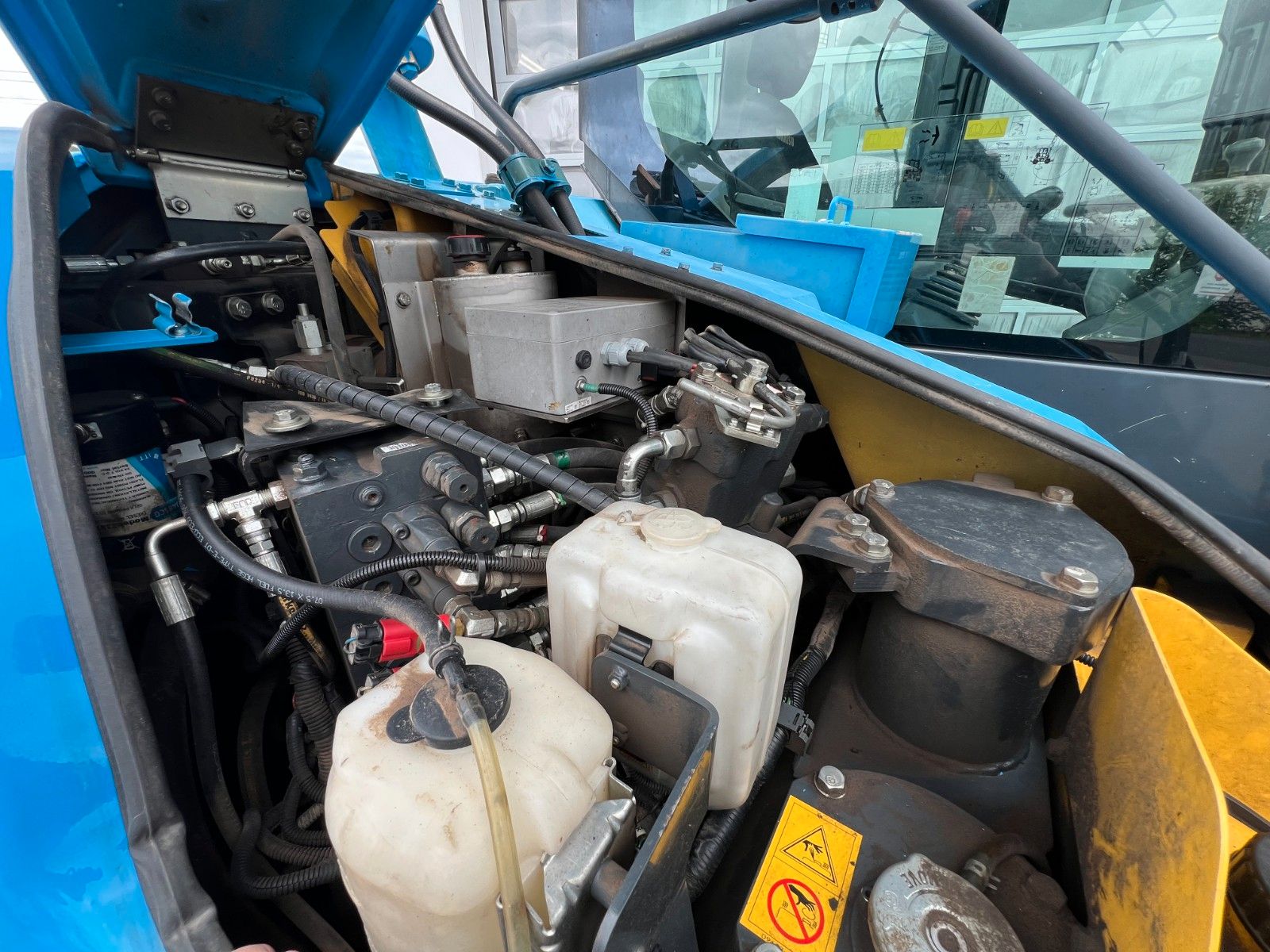 Fahrzeugabbildung Komatsu PW 98MR-8 / 5.734h / Powertilt HS08
