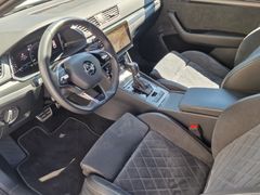 Fahrzeugabbildung Skoda Superb Combi Sportline iV Navi LED ACC AHK 360°