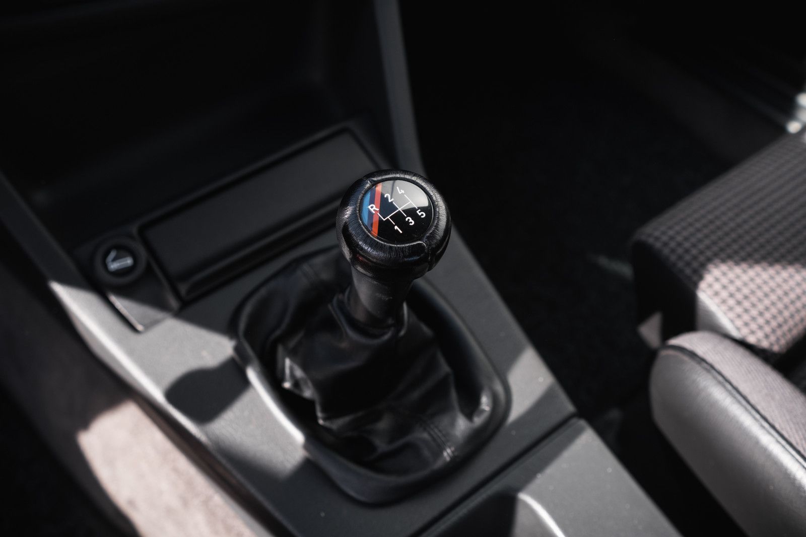 Fahrzeugabbildung BMW M3 E30 - dt. Auto - 2. Hd. - neuwertig - 29TKM!!