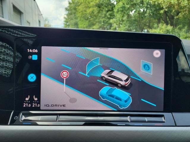 Volkswagen Golf VIII Variant Life 1.5 TSI LED ACC Sitzhzng, миниатюра 25