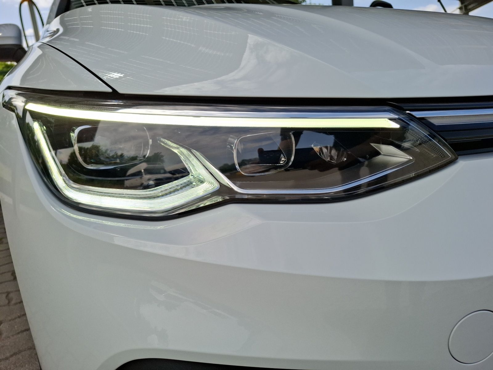 Fahrzeugabbildung Volkswagen Golf VIII Variant eTSI Stye DSG STH LED Navi AID