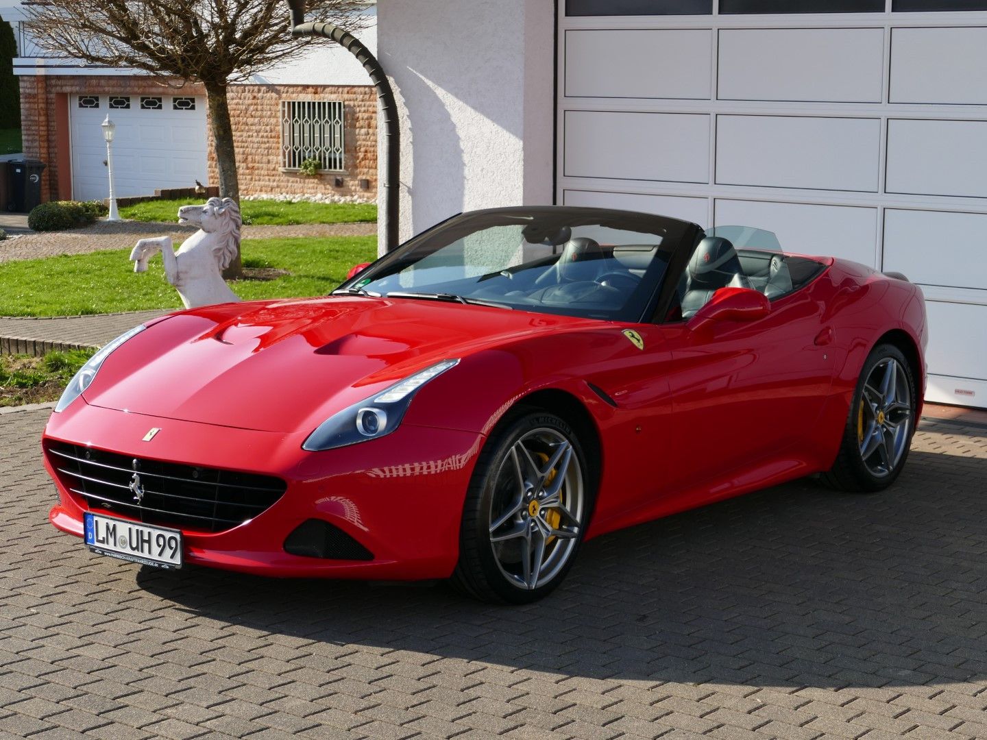 FERRARI California
