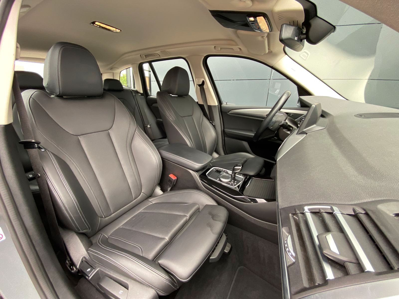 BMW X3 20d xDrive AHK LED NAVI DAB Kamera Keyless... foto 17
