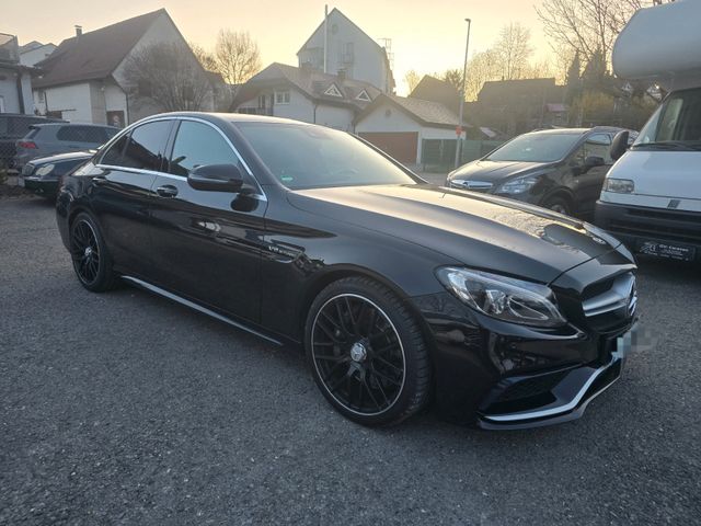 Mercedes-Benz C 63 AMG *91.000KM*19ZOLL*DESIGNO*SHZ*