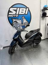 Piaggio Beverly 350 - PIAGGIO BEVERLY 350