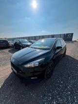 Ford Focus Turnier ST 2.0 Recaro NP: ca. 34.000€ - Ford Focus: Schwarz, Kombi