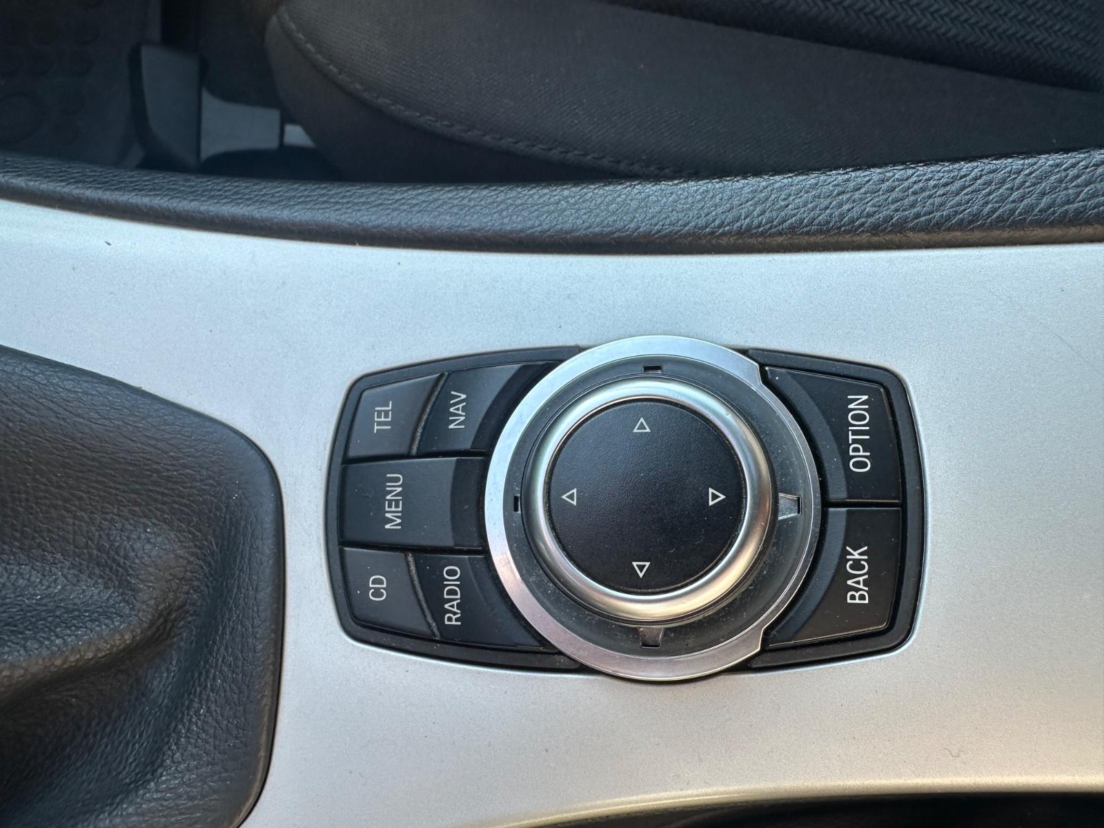 BMW 318 2012 — photo 5