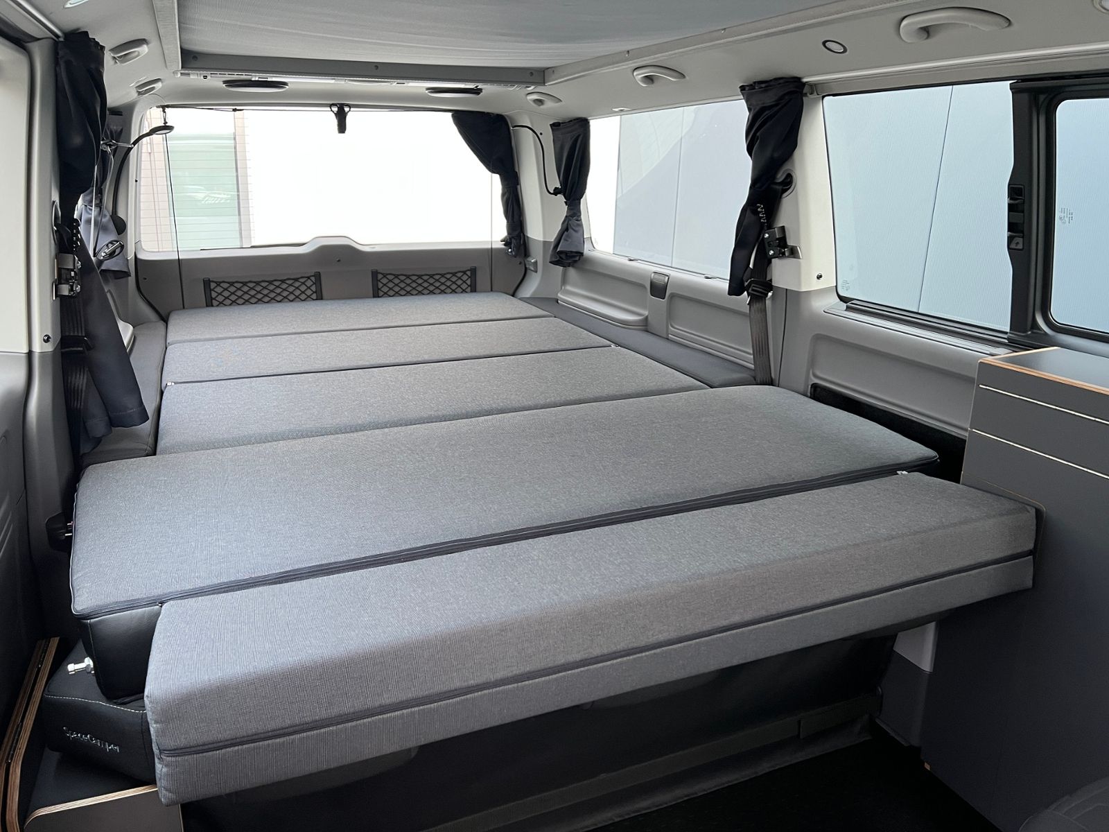 Fahrzeugabbildung Volkswagen T6.1 SpaceCamper Light XL Caravelle 2.0 TDI 4 Mo