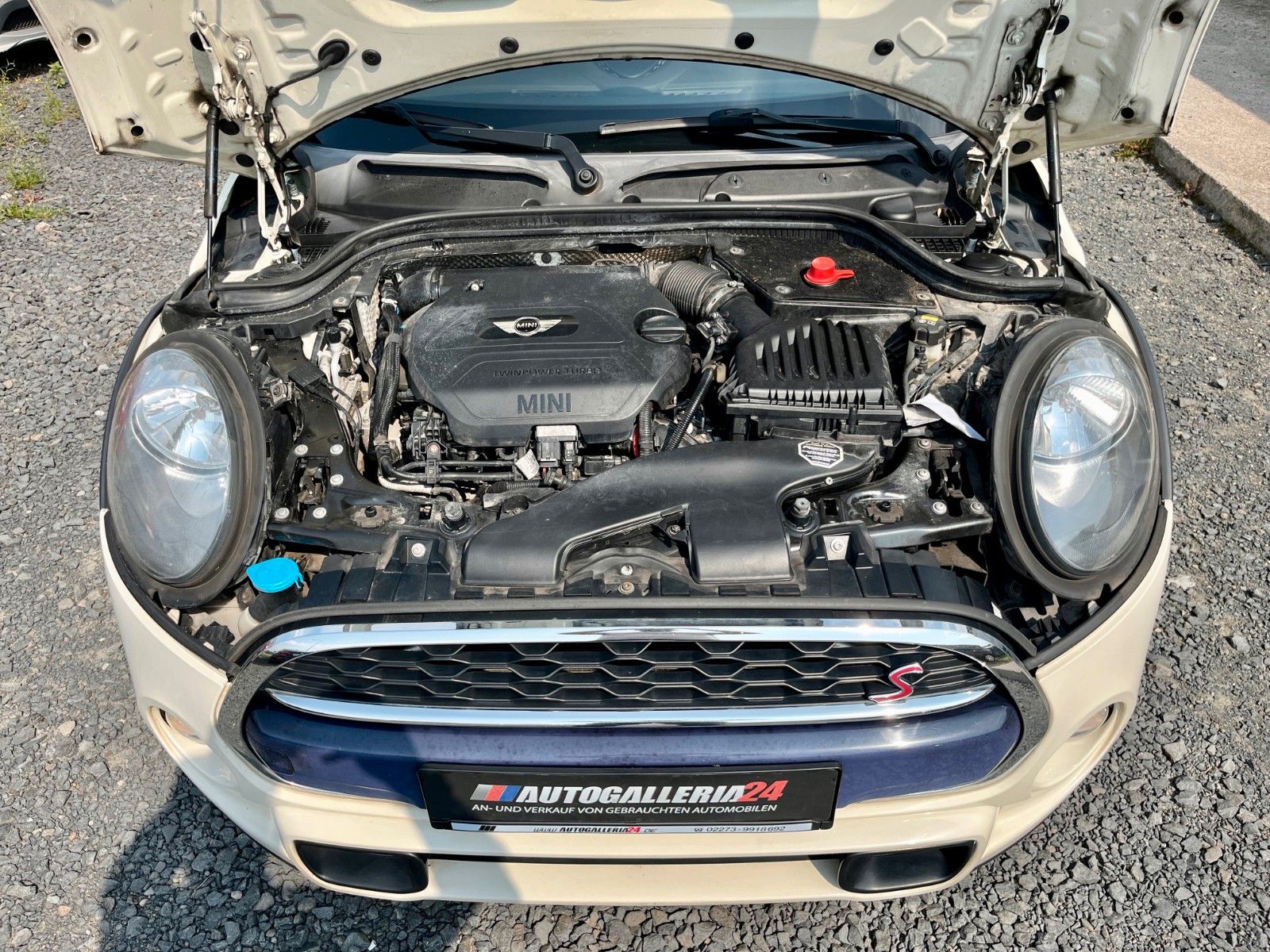 Fahrzeugabbildung MINI Cooper SD Aut. JCW Lenkrad PDC Kamera SPORTSITZE