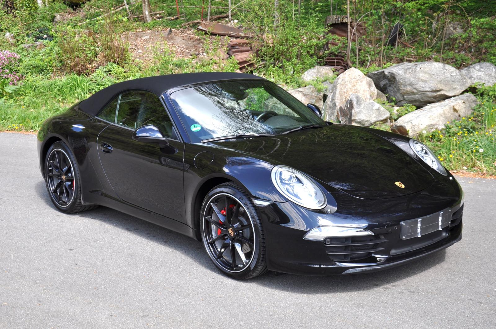 Porsche 911 Carrera Black Edition Cabriolet