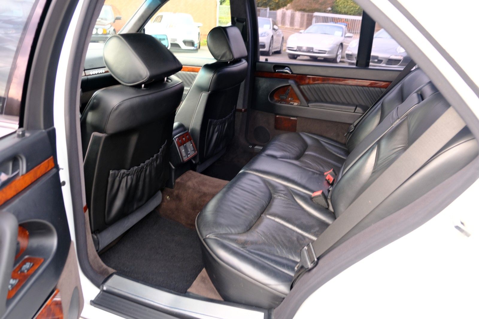 Fahrzeugabbildung Mercedes-Benz 600 SEL aus Japan im sehr schönen Zustand