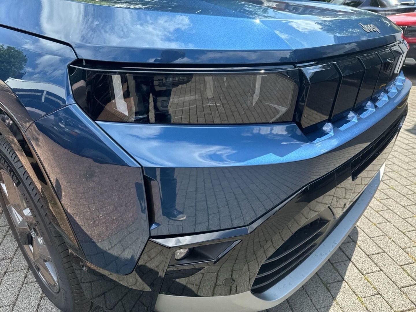 Fahrzeugabbildung Jeep Compass MY26 FIRST EDITION E-HYBRID PANO VOLL