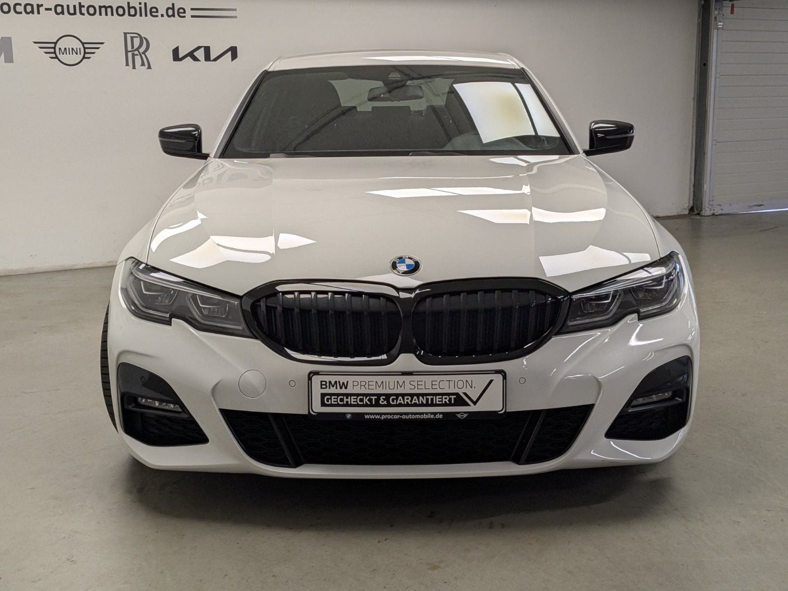 BMW 330i M Sport Laser DA PA HiFi 19'' DAB foto 3