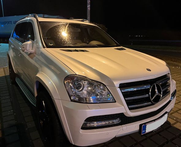 Mercedes-Benz GL 550 4MATIC AMG version