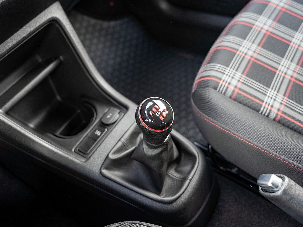 Fahrzeugabbildung Volkswagen up! GTI 1.0 TSI CLIMATRONIC SHZ KAMERA