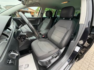 Volkswagen Passat - 11
