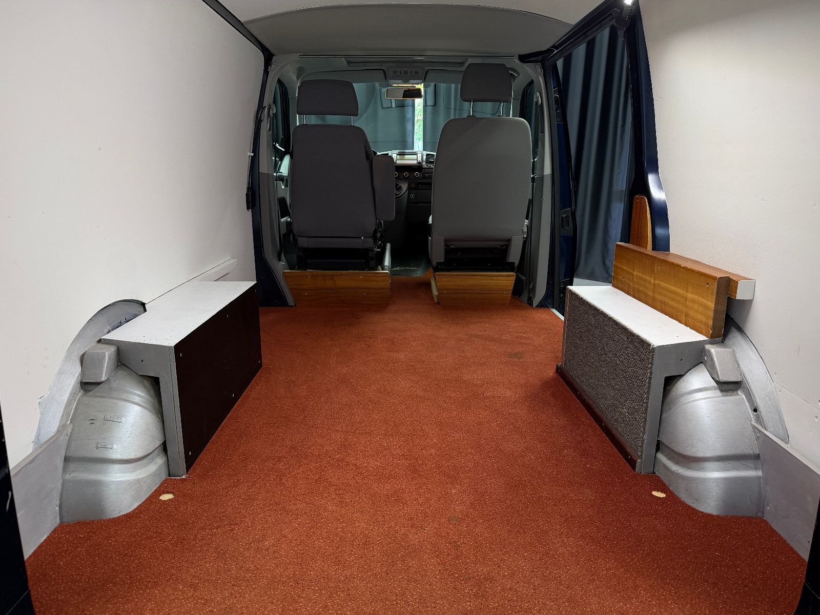Fahrzeugabbildung Volkswagen T5 Transporter Kasten |KLIMA|1.HAND|RECARO|UMBAU