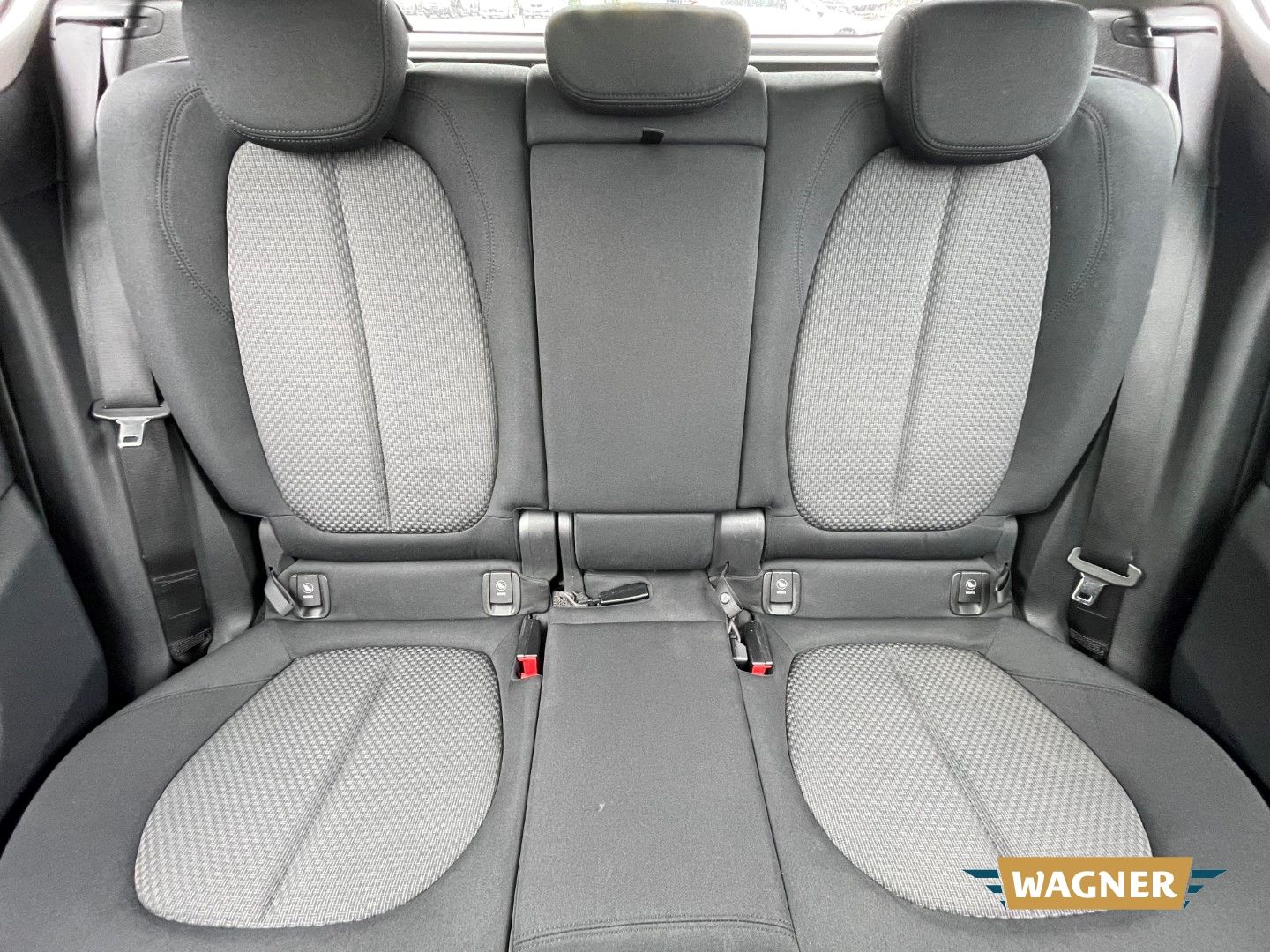 Fahrzeugabbildung BMW 218 Active Tourer d Sitzheizung Klimaautomatik