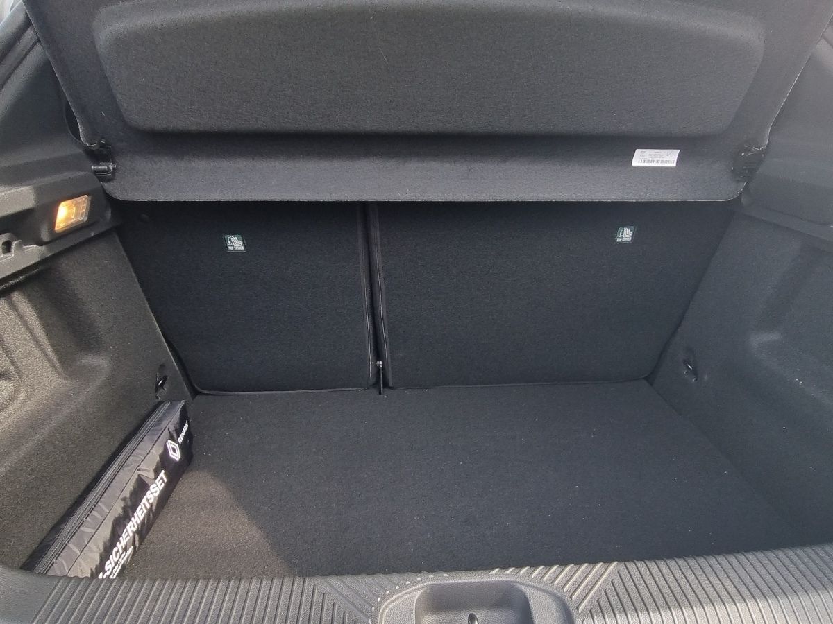 Fahrzeugabbildung Renault Clio Techno Full Hybrid E-Tech 160