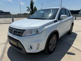 Suzuki Vitara 1.6  4x4 ACC KLIMA SZH RCAM GARANTIE - Suzuki Vitara mit Diesel-Antrieb: Allradantrieb