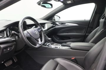 Fahrzeugabbildung Opel Insignia B 2.0 Sports Tourer GSi 4x4