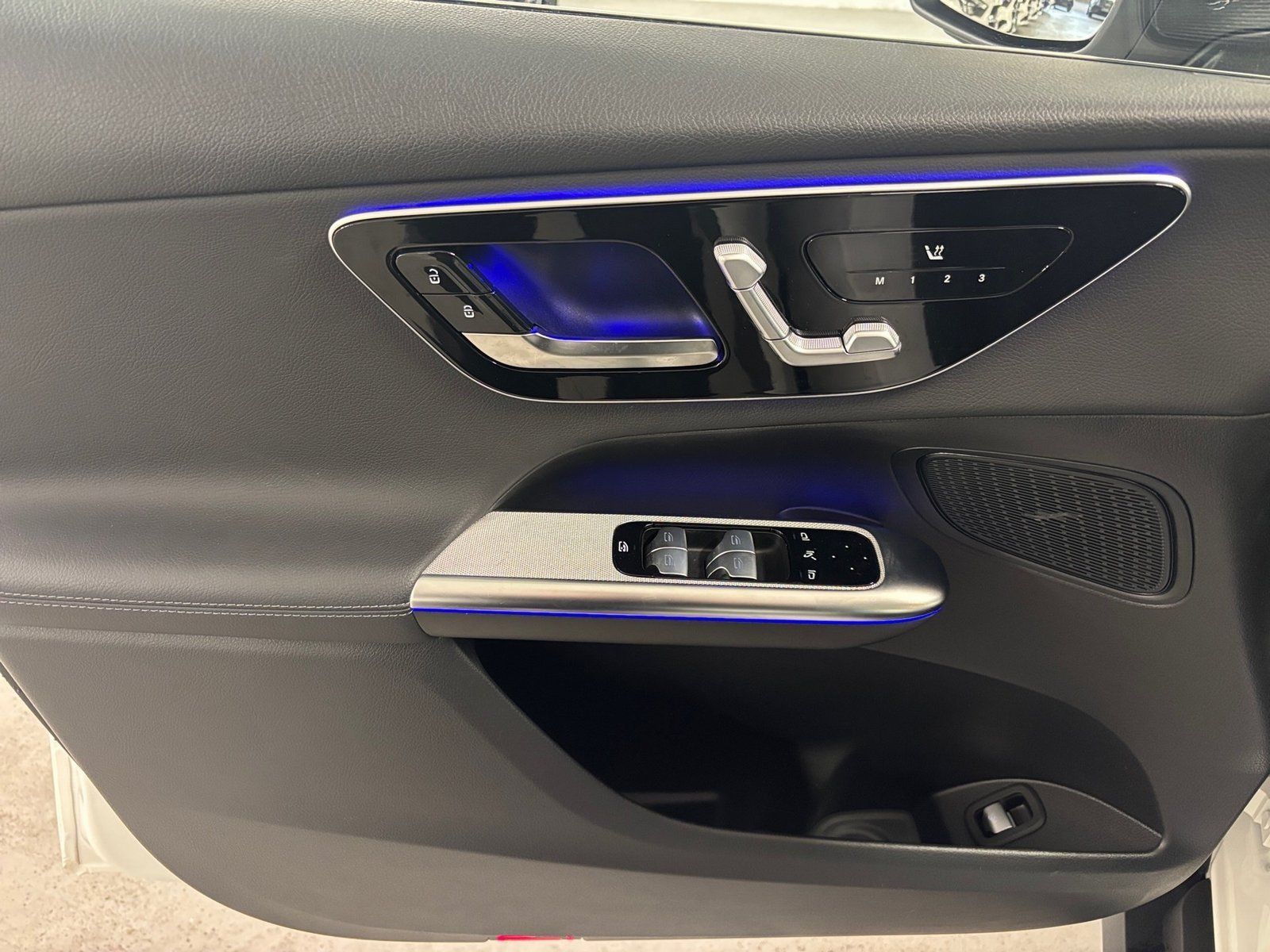 Fahrzeugabbildung Mercedes-Benz GLC 220 d 4M Avantgarde*Pano*Distro*Totwink*Memo