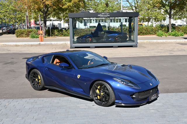 Ferrari 812