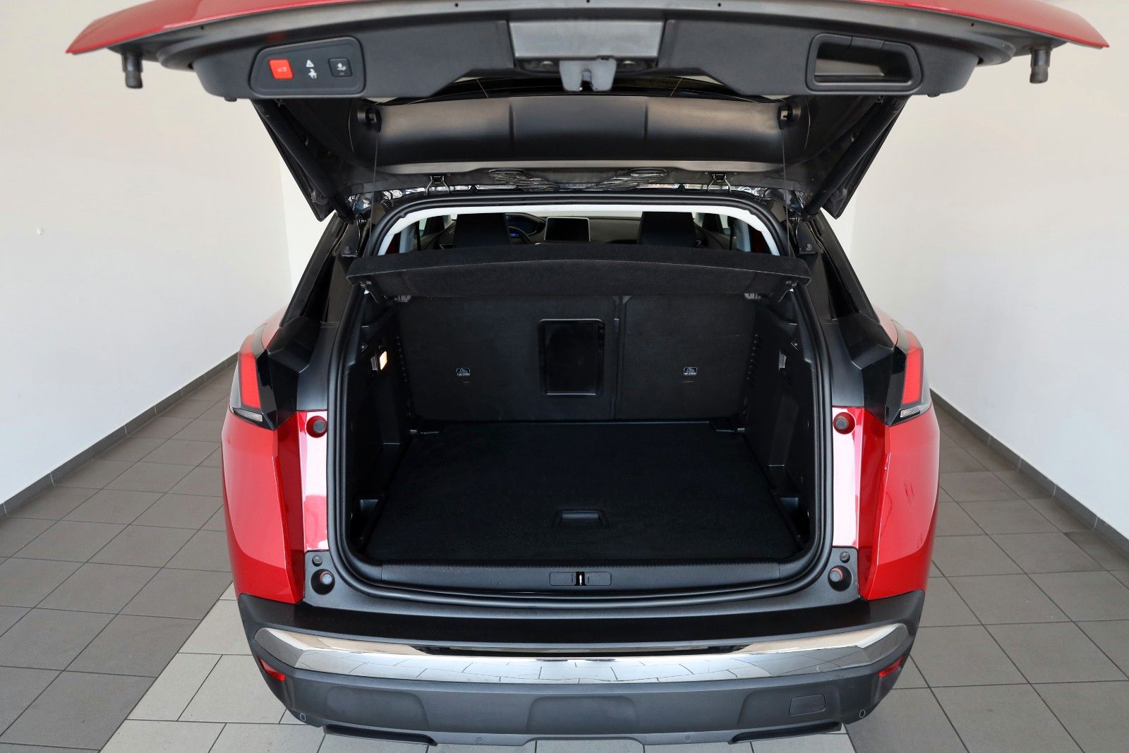 Fahrzeugabbildung Peugeot 3008 Allure T.Leder,Navi,SH,PDC,360°,Apple CarPl