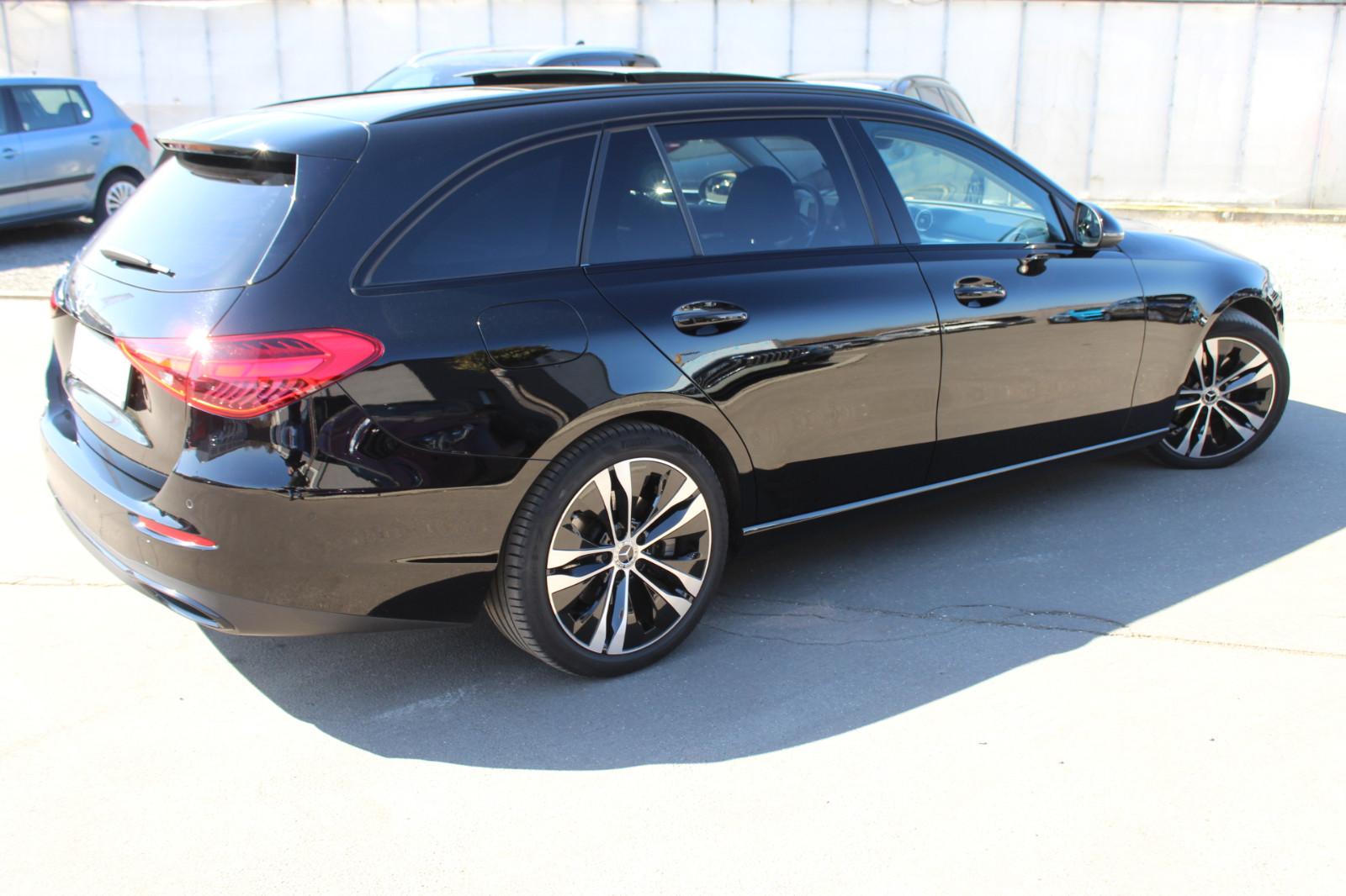 Mercedes-Benz C 220d T-Mod.+Night Paket+18 Zoll+AHK+PANORAMAD.