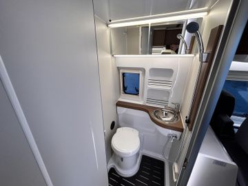 Westfalia Columbus 600 D 180PS Lithium 350WP Solar SKYVIEW