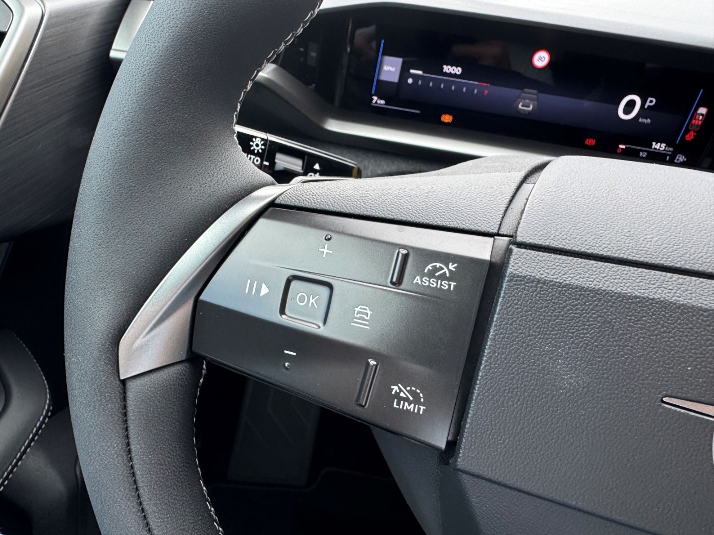 Fahrzeugabbildung Opel Grandland 1.2 Edition SHZ+LHZ+Kamera+Allwetter