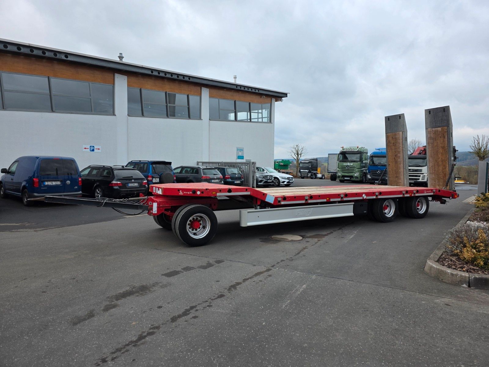 Fahrzeugabbildung Fliegl DTS 300 Rampen BPW auf 3.000mm verbreiterbar
