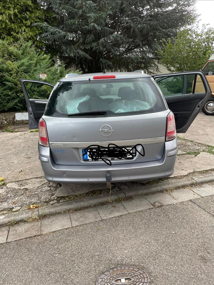 Opel Astra 2010 — photo 5