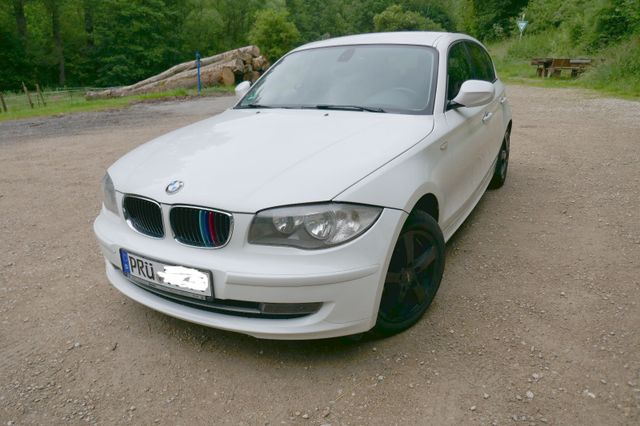 BMW 116d - Scheckheftgepflegt TÜV auf Wunsch neu.