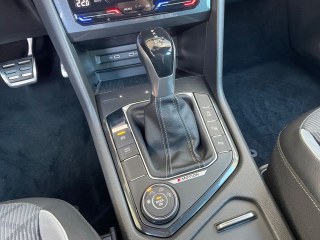 Tiguan R-Line 2.0 TDI DSG 4MOTION ACC/AHK/RFK