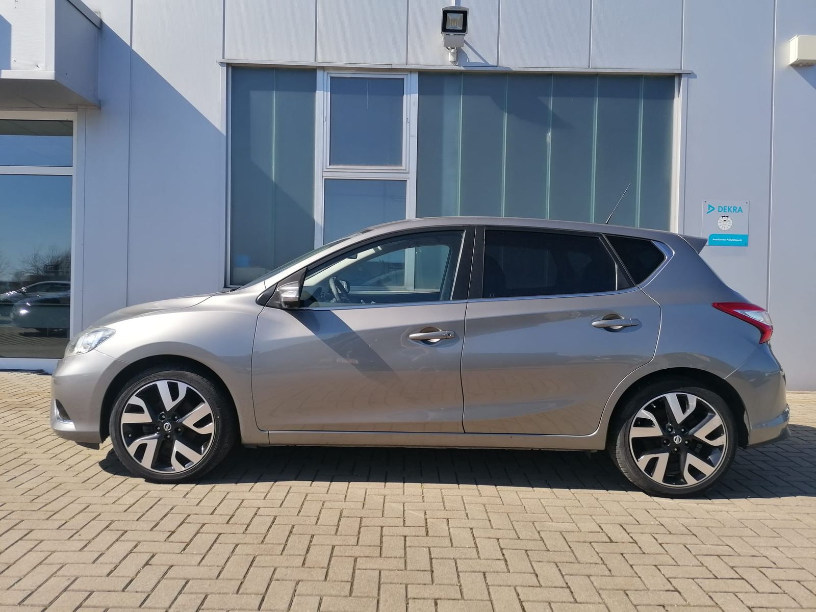 Fahrzeugabbildung Nissan Pulsar 1.2 DIG-T N-Connecta NAVI KAMERA SHZ ALU