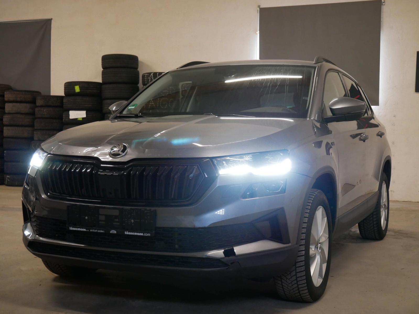 Skoda Karoq Drive R-KAM NAVI VIRTUAL CARPLAY AMBI SHZ