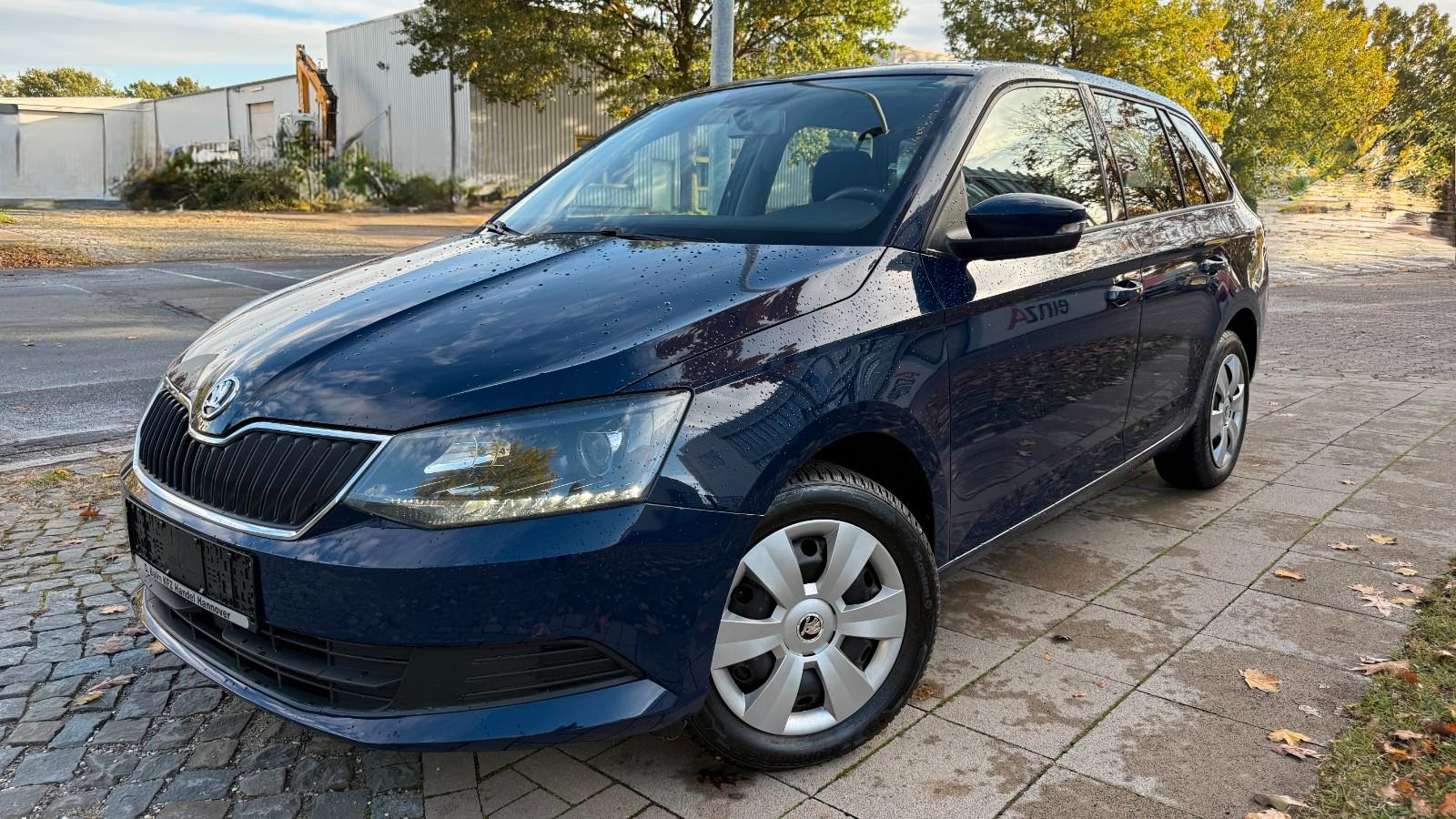 Skoda Fabia 2015 — салон