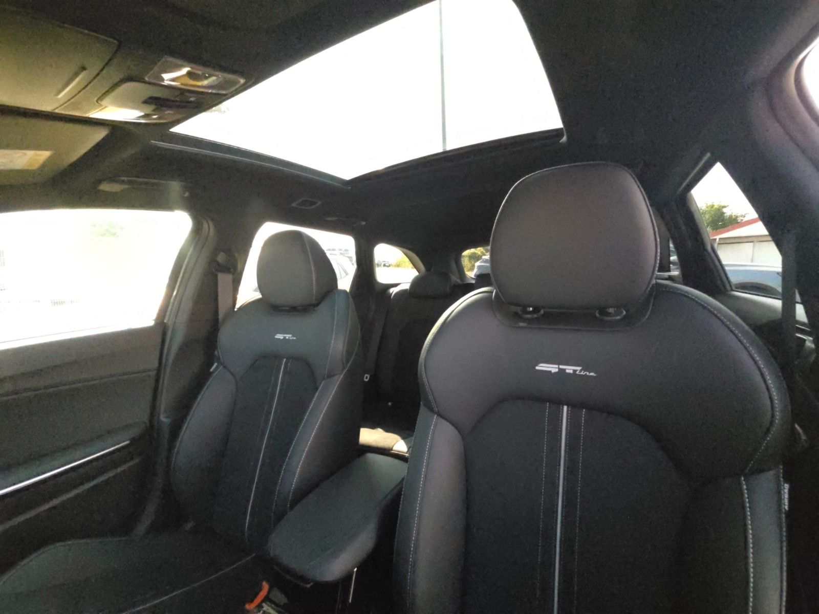 Fahrzeugabbildung Kia CEED_SW 1.5T DCT7 GTL TEC LEDER GD 18Z