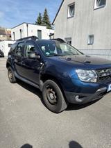 Dacia Duster 1.6 SCe 115 4x2 Lauréate Lauréate TÜV neu - Dacia Duster: 4x2 Laureate