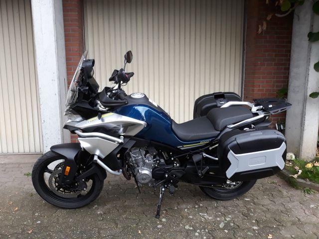 CFMOTO MT 800 Sport