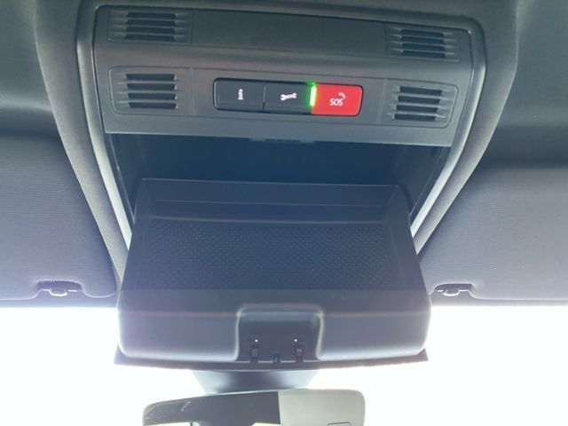Tiguan R-Line 2.0 TDI DSG AHK*Navi*Kamera