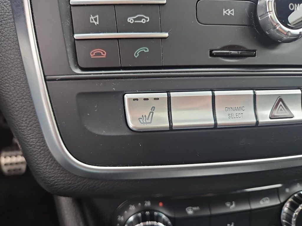 Fahrzeugabbildung Mercedes-Benz CLA 200 Coupé AMG Night Pano Sport LED Sound SHZ