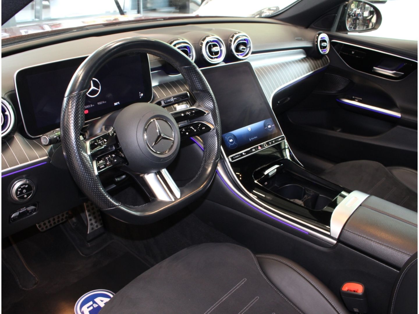Fahrzeugabbildung Mercedes-Benz C 200 AMG Line R.Kamera+Pano+AppleCarPl+Designo