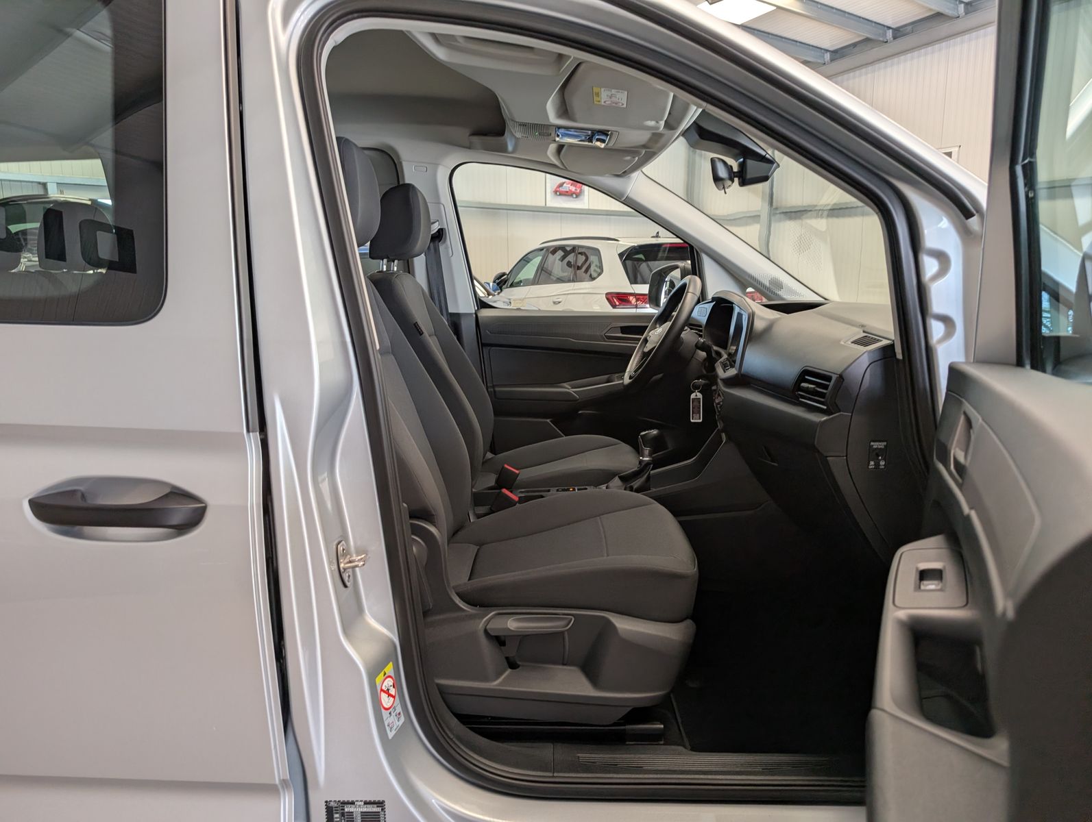 Fahrzeugabbildung Ford Tourneo Connect 2.0 Trend Tempo Navi Klima PDC