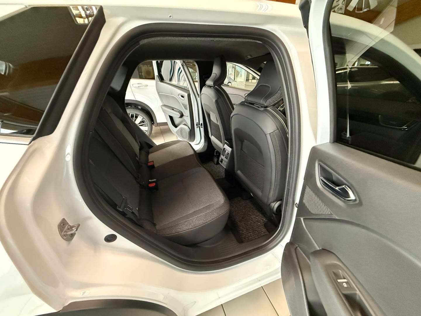 Fahrzeugabbildung Mitsubishi Grandis Intro Edition 1.8 Hybrid