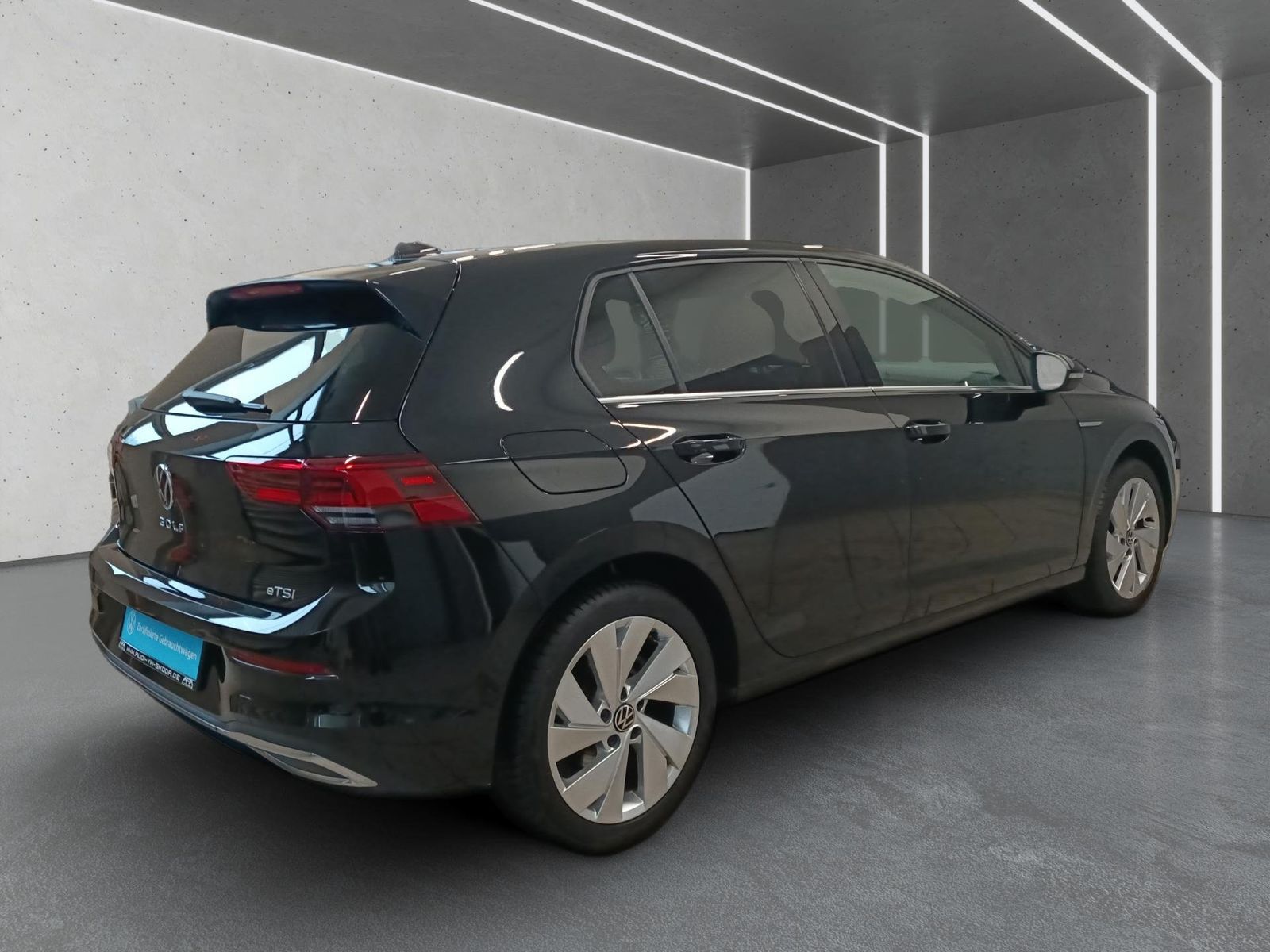 Volkswagen Golf VIII 1.5 eTSI STYLE DSG Navi ACC LED SHZ 17 foto 4