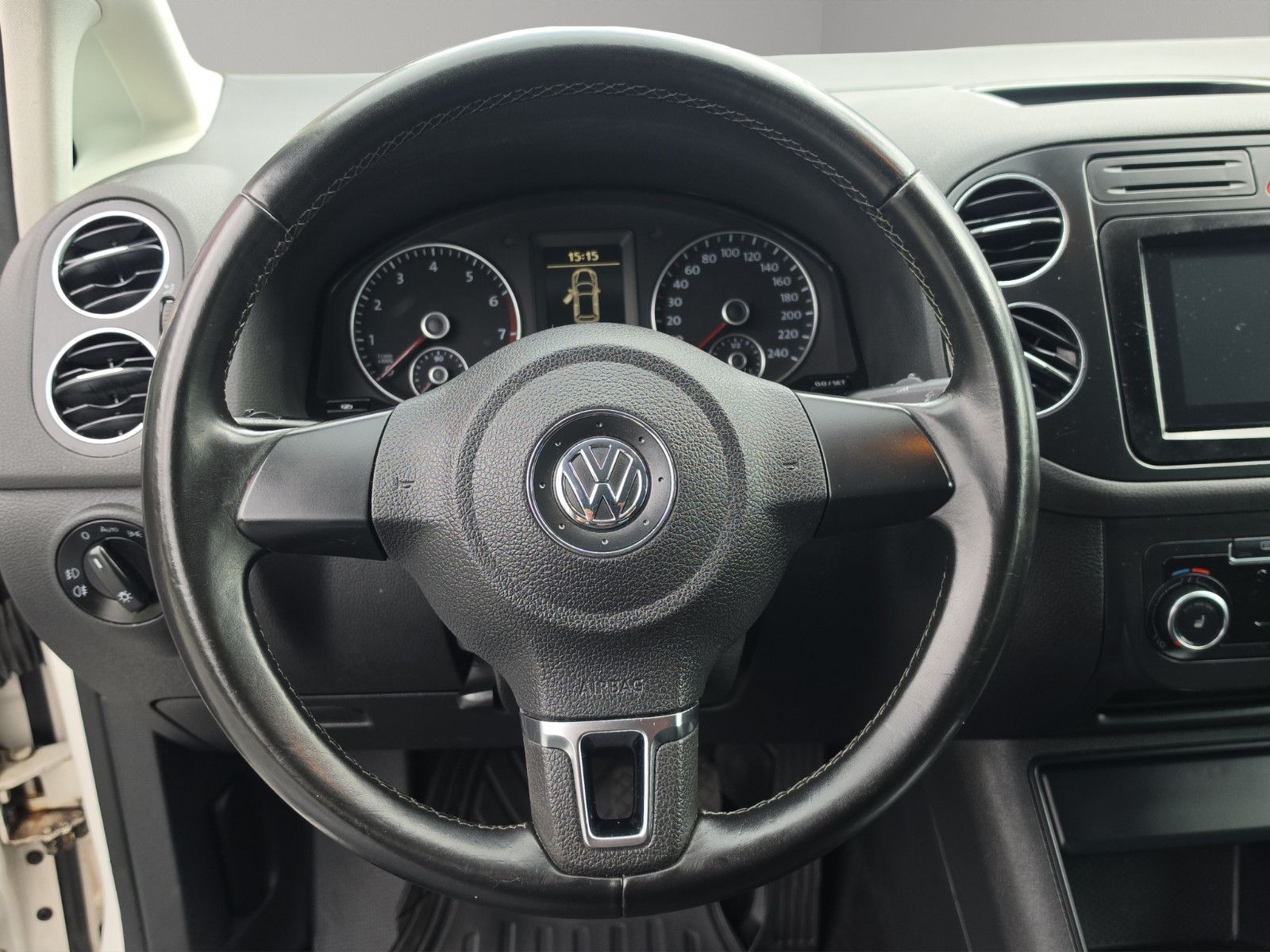 Fahrzeugabbildung Volkswagen Golf Plus VI Team AUTOMATIK STEUERKETT TÜV NEU